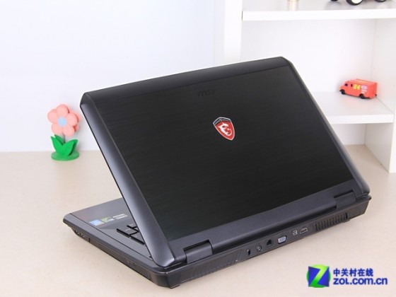 msi微星 新GT70 外观图