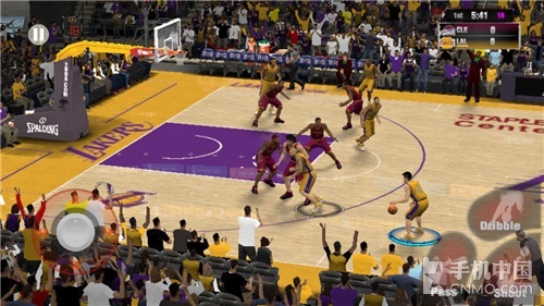 科比詹姆斯强强对话 《NBA 2K15》评测|NBA