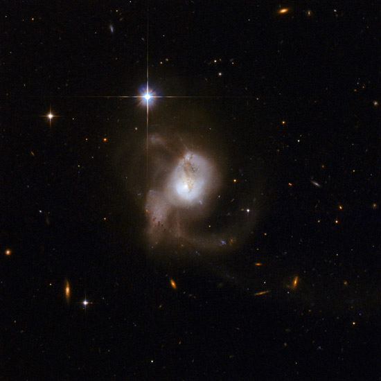 科技时代_59张相撞星系照片：ESO 239-2星系(图)