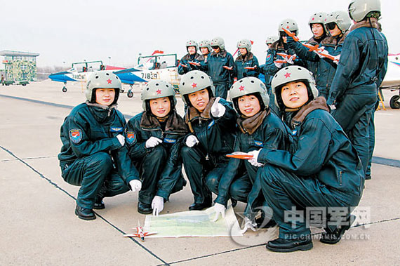 空军新型空勤多维元素片问世