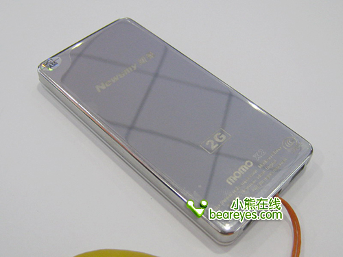 ��ɫ�籩����Ϯ��Ŧ��MOMO-X2������