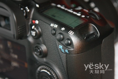 佳能 eos 7d机背手柄处操作按键