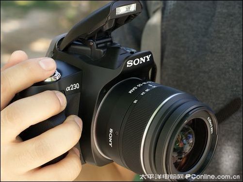最时尚入门单反 机身防抖索尼A230仅3199_数