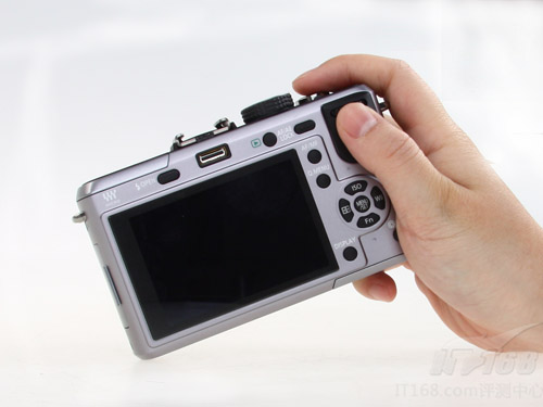 专业级数码相机 奥林巴斯E-P1松下GF1对比_数