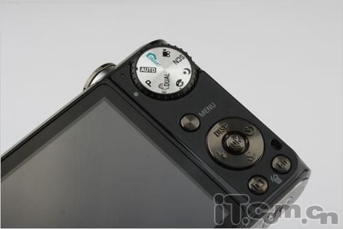 相机自拍新体验双屏三星PL150评测