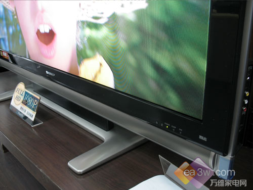 夏普顶级液晶电视52RX1卖场大曝光