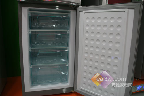 ����ӭ������������Ʒ����һ��(4)