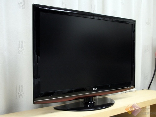 心动简约LG 42寸液晶电视新品上市
