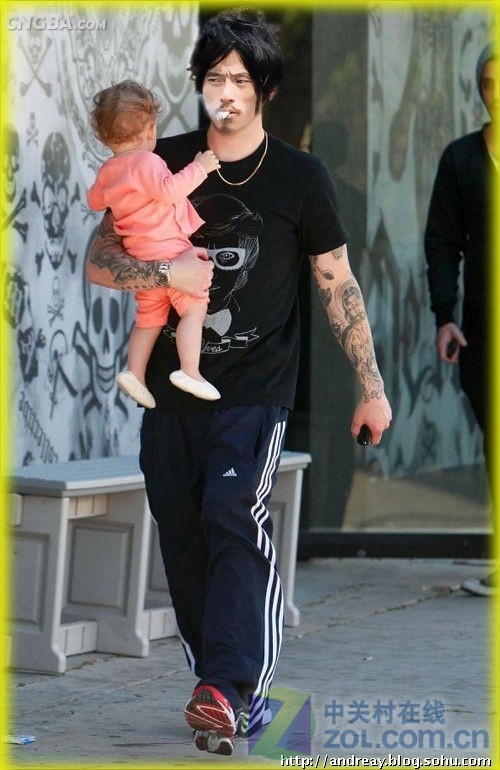 亚洲第一极品潮男犀利哥PS全集_家电