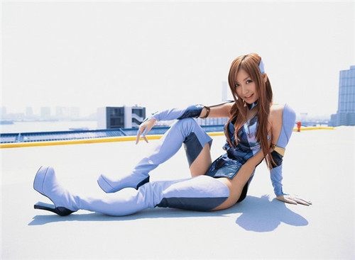 日女星哈皮COS 铁血翘臀下的性感爽朗_<em>家电</em>_