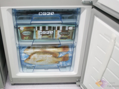 三门冰箱仅售1999元美的冰箱国美甩
