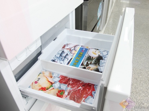 LG多门冰箱超大容积设计国美热卖中