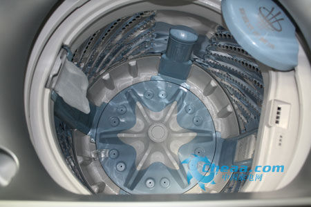 1309390852_Hu9Aak.jpg