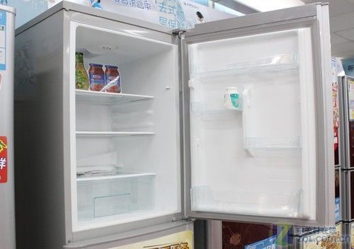 大承重玻璃搁架美菱三开门冰箱2499元