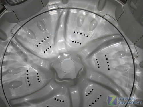 抗菌保健康小天鹅5.5kg时尚波轮促销