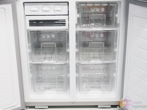 冰晶睿菱亮相美菱四门冰箱大卖中