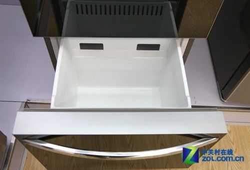 独特镜面外观容声三开门冰箱现5499元