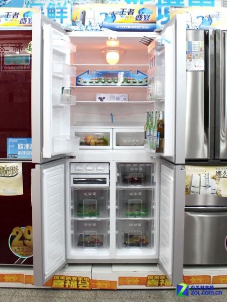 时尚雅致外观美菱雅典娜四门现7499元