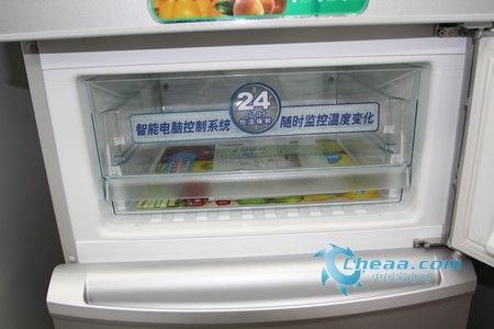 纤细机身大容量松下茗悦三门冰箱热销