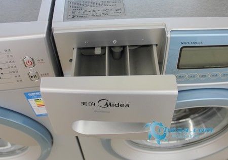 分类洗涤呵护爱衣美的滚筒洗衣机促销