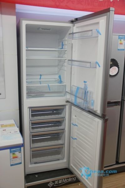 家庭务实之选美菱大容量两门冰箱热销