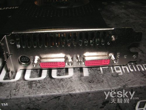 ���ܸ��ڹ���˫��8800GT���ս������2199