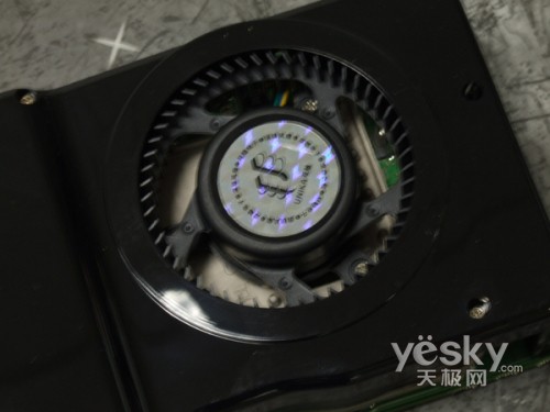 DX10��Ϸ���ʣ�˫���޼�����8800GTS������