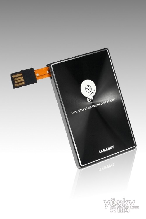 全球首款内置USB接头移动硬盘震撼上市_硬件