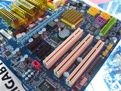 动态节能技嘉全固态超频P35不足千元