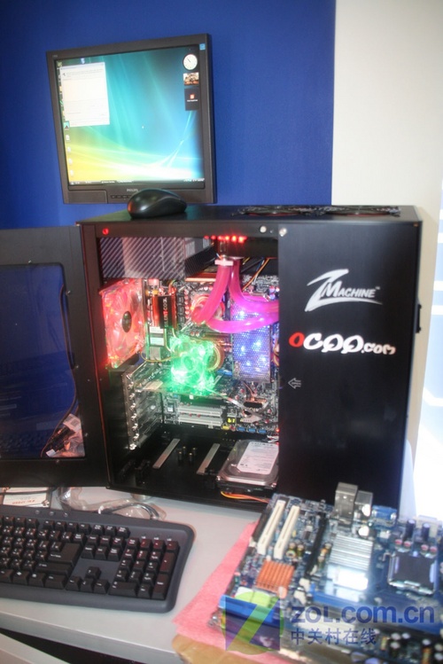 COMPUTEX2008:J&W΢չʾ