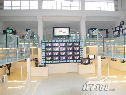 AOC原創動畫視覺盛宴亮相798藝術區