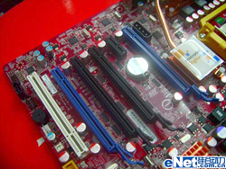 ��һ�Ͷ�����ʿ��790GX�����ɼ���