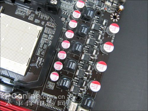 ���μ۸�����!�ڳ�ȫ��790GX���ֺ�ɫ����
