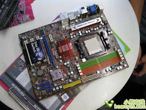 GDDR3�Դ�����΢��ȫ��790GX����870Ԫ