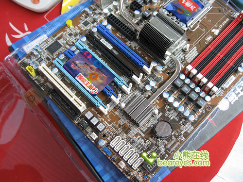 1999还送DDR3内存七彩虹多卡X58主板到货