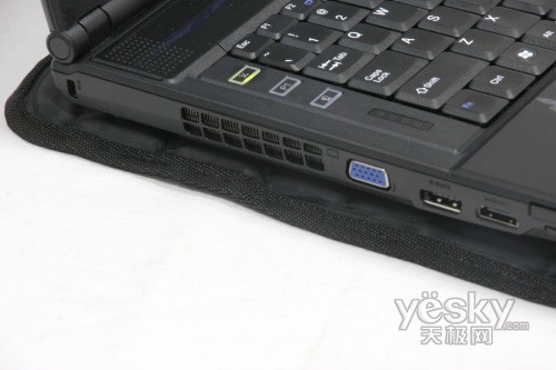散热于无形中雷洛冰爽版笔记本冷却垫简评