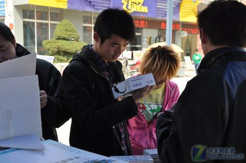 新思路新玩法 影驰2011校园行郑大站路演_硬