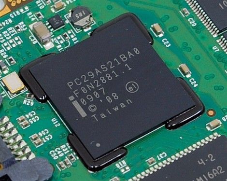 ssd固态硬盘是什么样的 1308783008_8eouGL.jpg