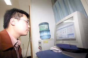 科技时代_老师为学生建就业信息网(图)