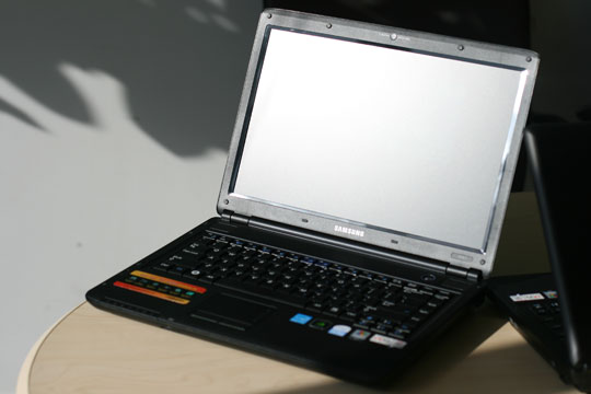 三星商用笔记本独家支持新浪达沃斯报道(4)