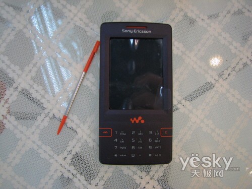 ���ᰮ����Walkman���һ���W958C����2k