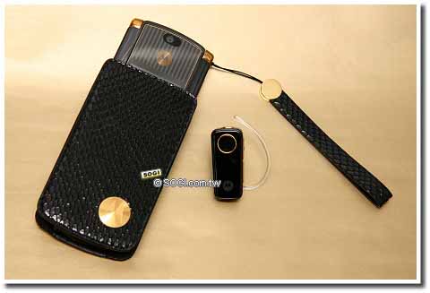 蛇纹加18K镀金 MOTO V8奢华版再现江湖_手机