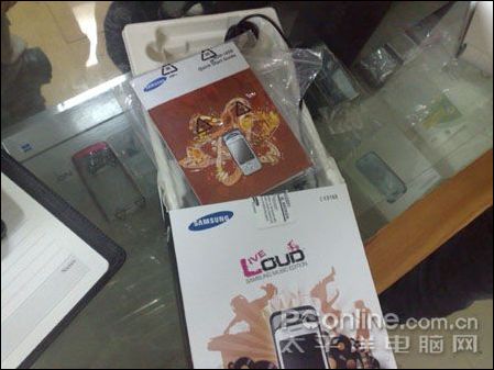 S60娱乐机王三星i458与诺基亚N81对比