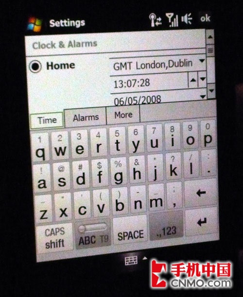超越iPhoneHTC智能新机Diamond详解