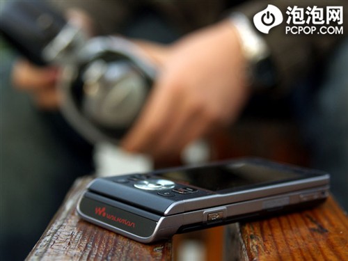 没比水货贵多少索爱W908c行货最安心
