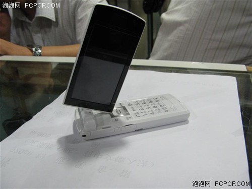 极品砖头！日系手机再次浇fans们冷水