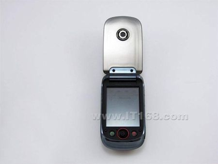 GPS导航名片识别摩托A1800开售5208元