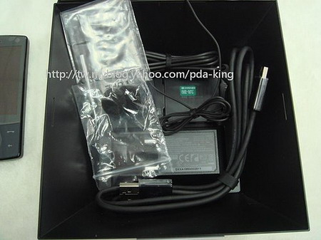 2.8寸VGA液晶HTC时尚智能P3702开箱照