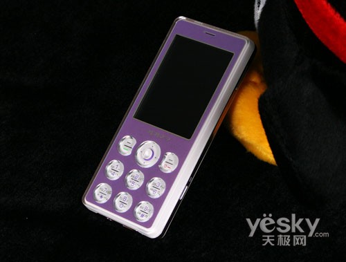 “声色”兼备!1500元左右女性音乐手机导购