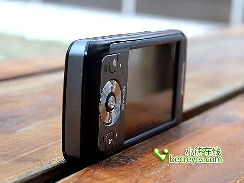最廉价导航机!GPS导航手机P990千元卖